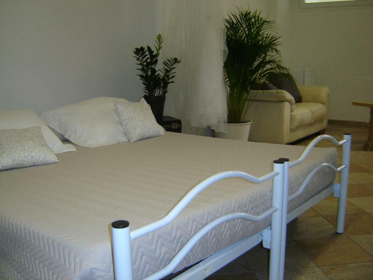 La Dolce Vita B&B นอลี ภายนอก รูปภาพ