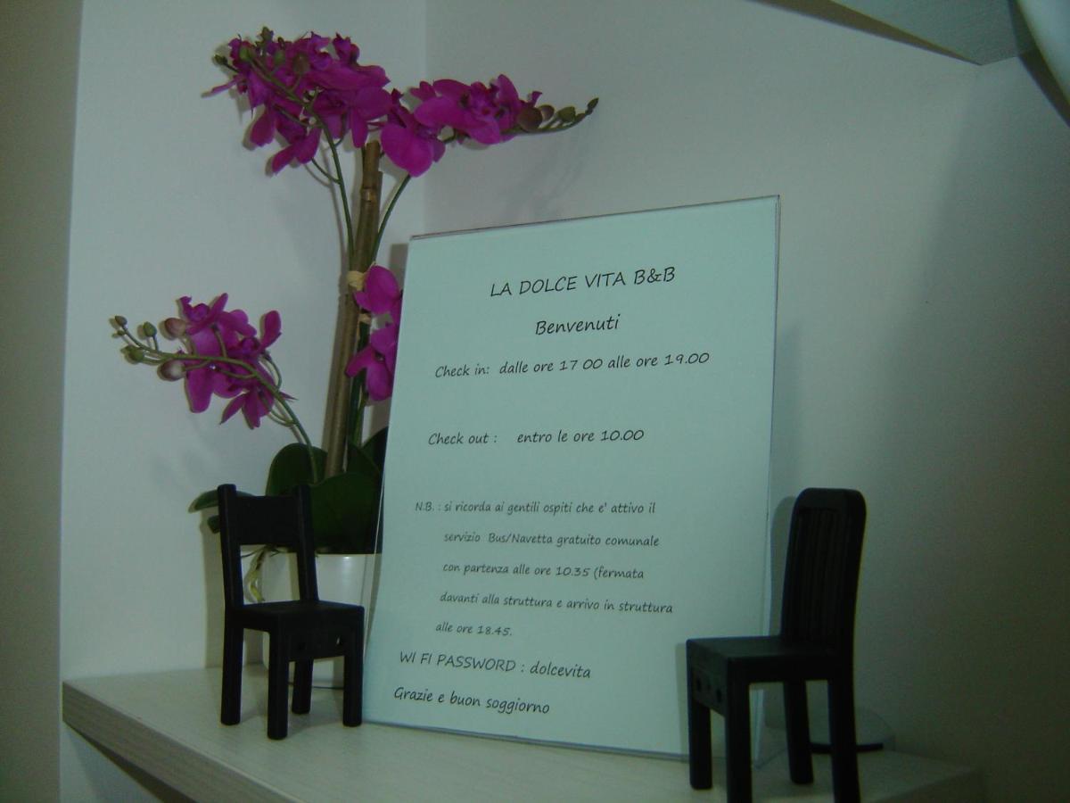 La Dolce Vita B&B นอลี ภายนอก รูปภาพ
